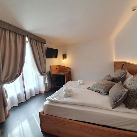 Hotel Pezzotti ペッリッツァーノ エクステリア 写真