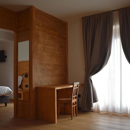 Hotel Pezzotti ペッリッツァーノ エクステリア 写真