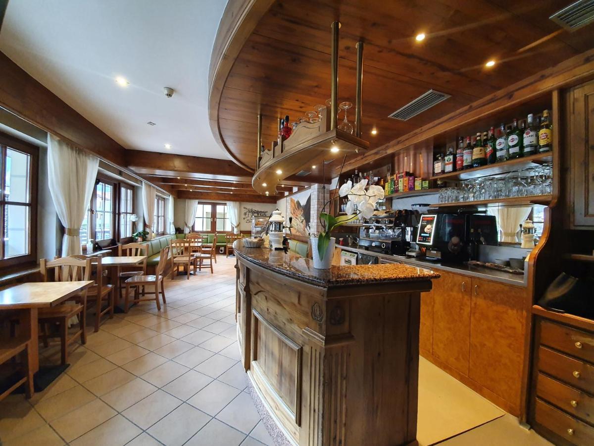 Hotel Pezzotti ペッリッツァーノ エクステリア 写真