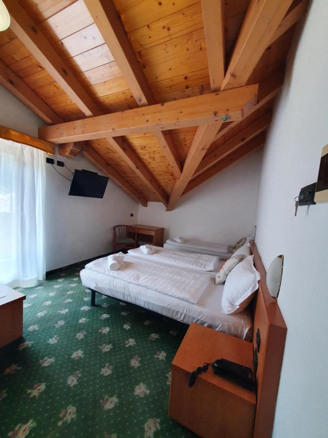 Hotel Pezzotti ペッリッツァーノ エクステリア 写真