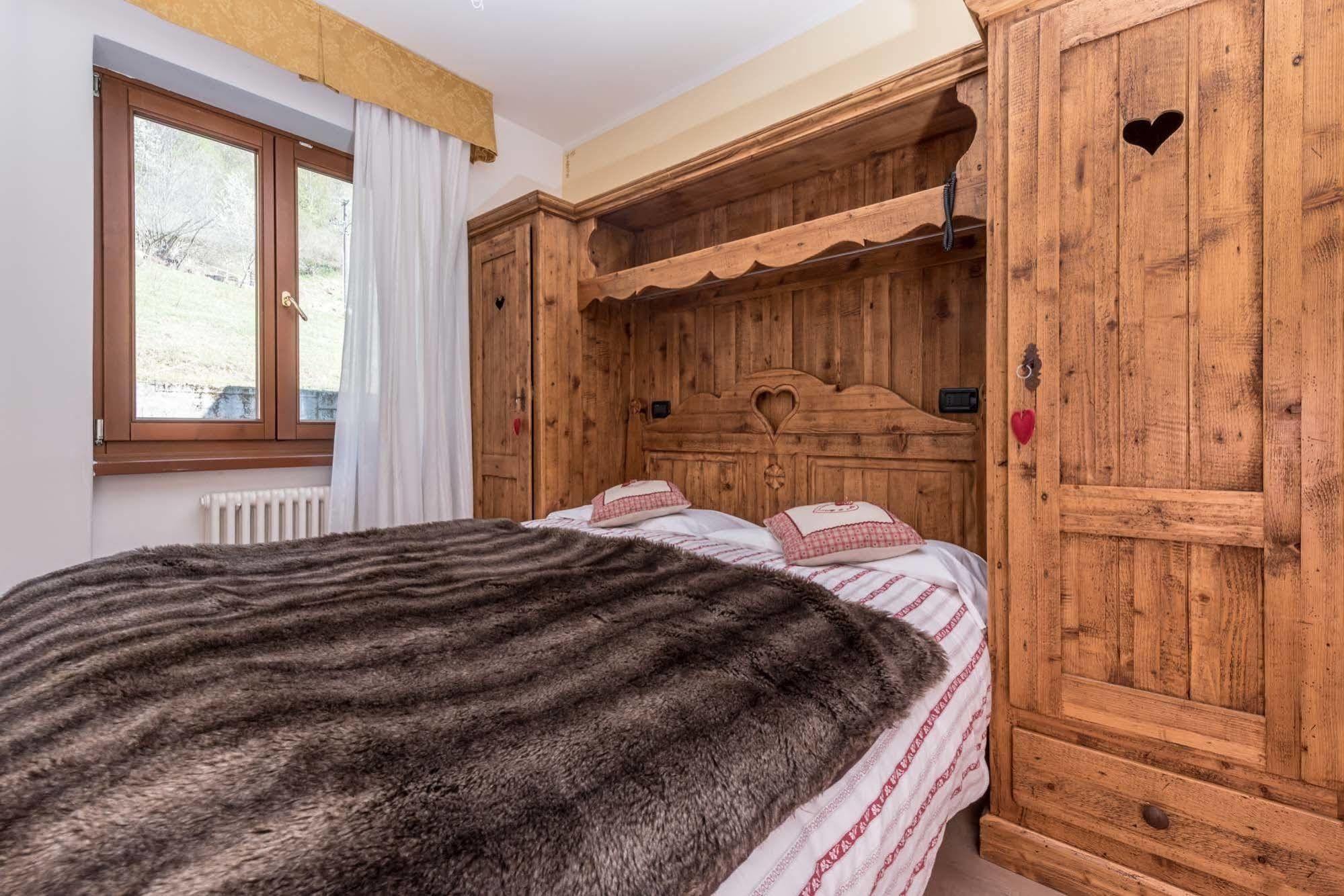Hotel Pezzotti ペッリッツァーノ エクステリア 写真