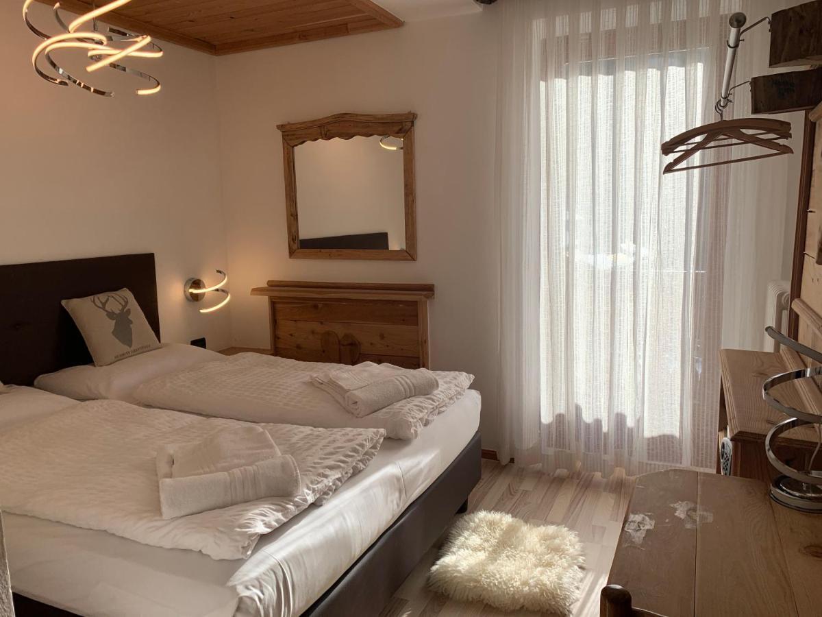 Hotel Pezzotti ペッリッツァーノ エクステリア 写真