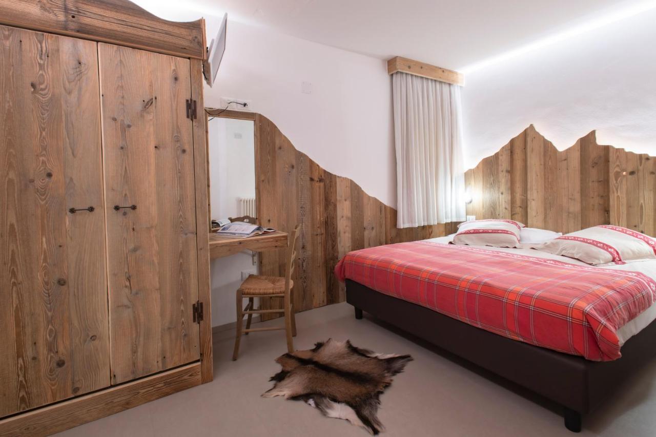 Hotel Pezzotti ペッリッツァーノ エクステリア 写真
